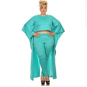 Crop top cape and bottoms (Reposh)